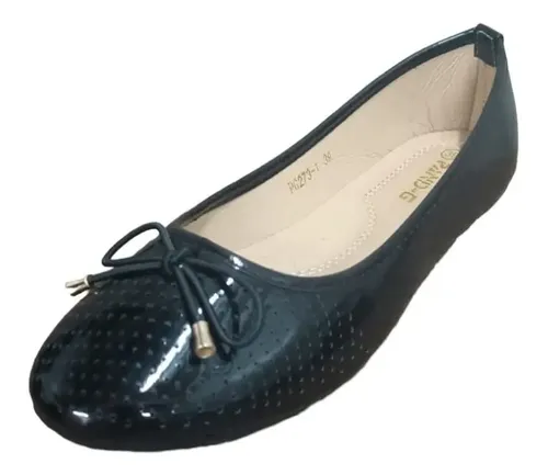 D_NQ_NP_865728-MLC52319955335_112022-O-zapato-de-mujer-chinita-ballerina-charol-comoda-liviana
