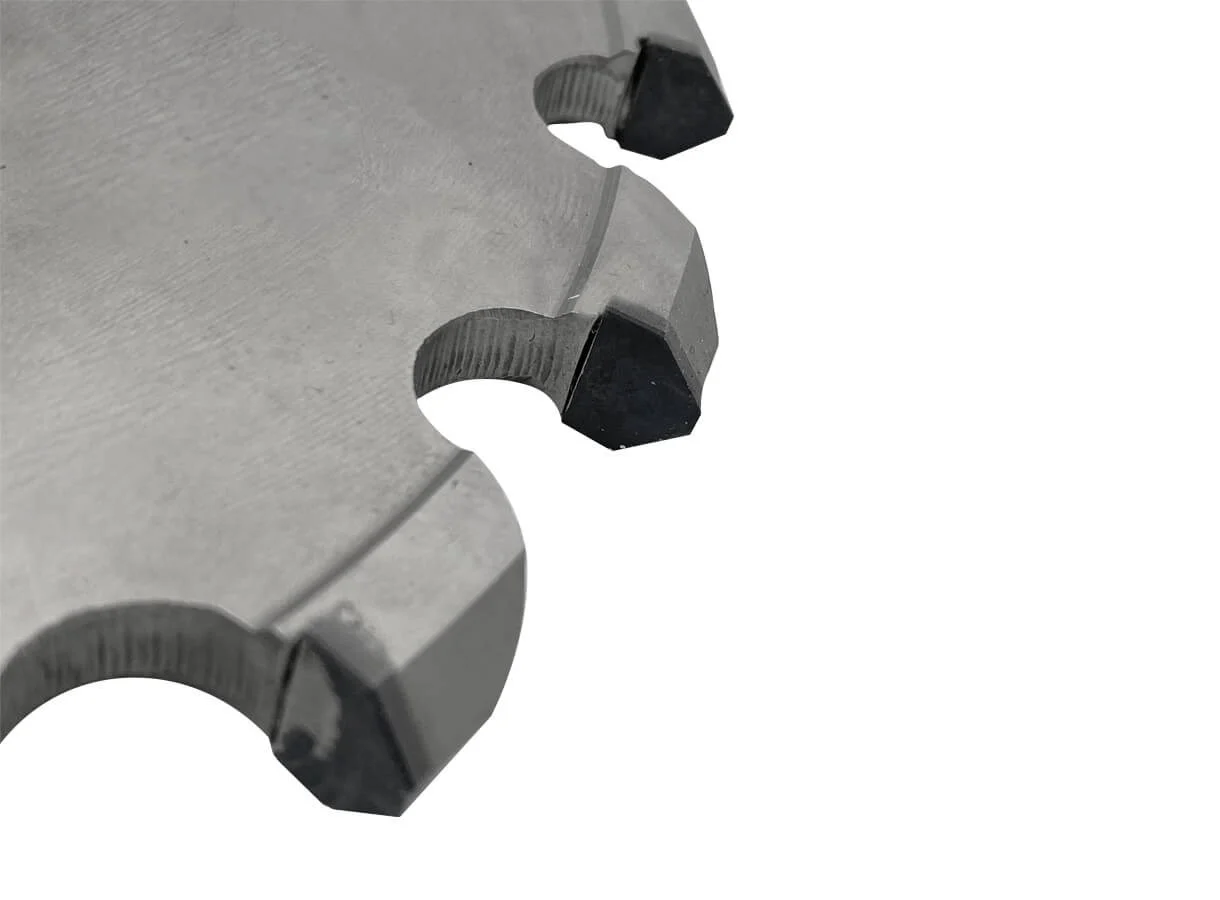 aluminyum-kompozit-a2-derz-acma-kertme-3-4ebe