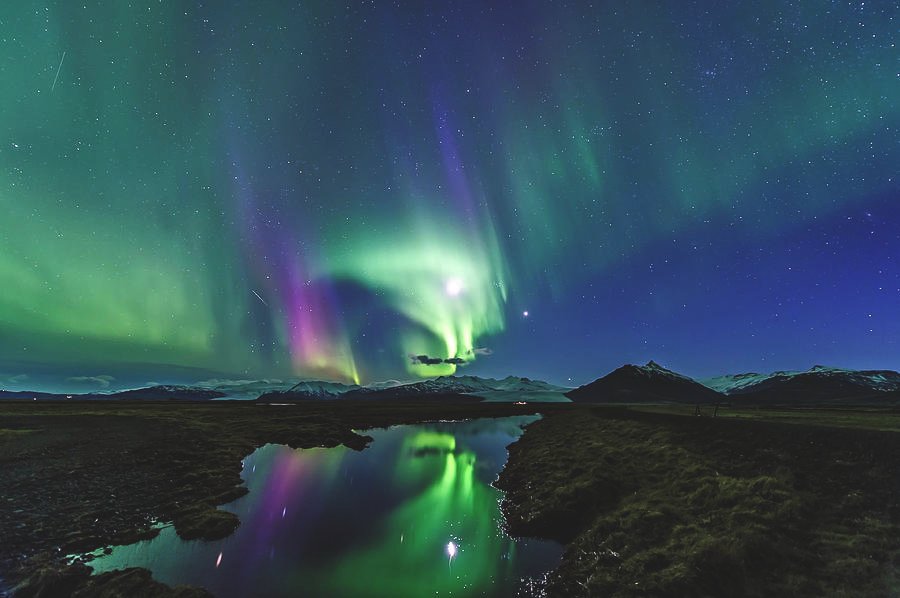 aurora-borealis-over-iceland-gnther-egger-1
